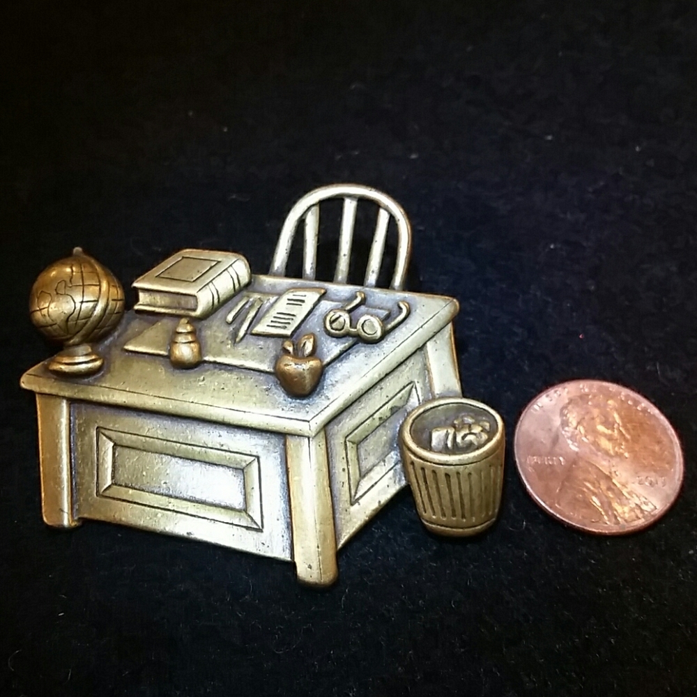 Brooch - Picture 4 of 4